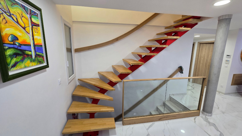 0000.3.escalier-metallique-red.jpg